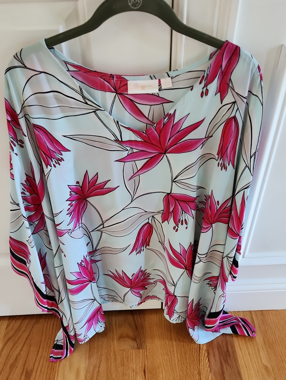 Belle by Kim Gravel, Poncho Blouse, Light Blue w/Hot Pink Floral Print, Sz 1X